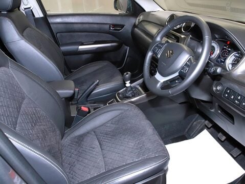 Suzuki Vitara 1.4 Boosterjet 48V Hybrid SZ5 5dr 19