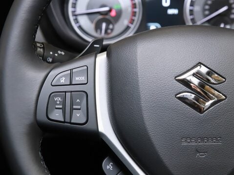 Suzuki S-Cross 1.5 Hybrid Motion 5dr AGS 28