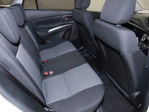 Suzuki S-Cross 1.5 Hybrid Motion 5dr AGS 32