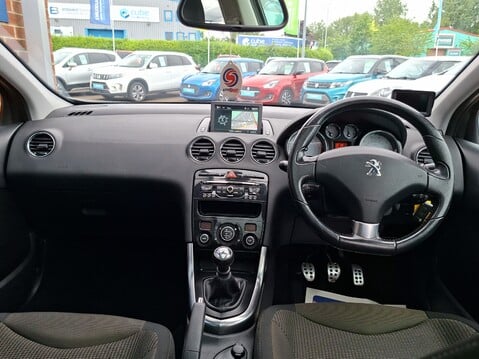Peugeot 308 1.6 e-HDi 115 Active 5dr [Sat Nav] 14