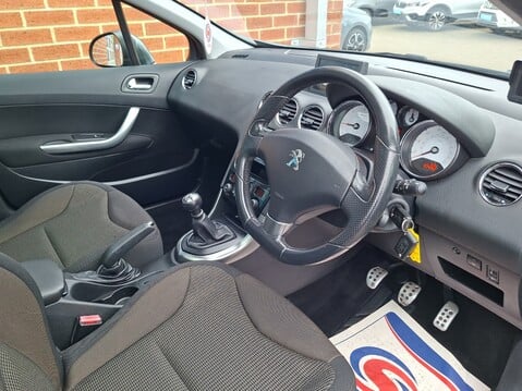 Peugeot 308 1.6 e-HDi 115 Active 5dr [Sat Nav] 15
