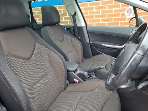 Peugeot 308 1.6 e-HDi 115 Active 5dr [Sat Nav] 16