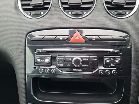 Peugeot 308 1.6 e-HDi 115 Active 5dr [Sat Nav] 21