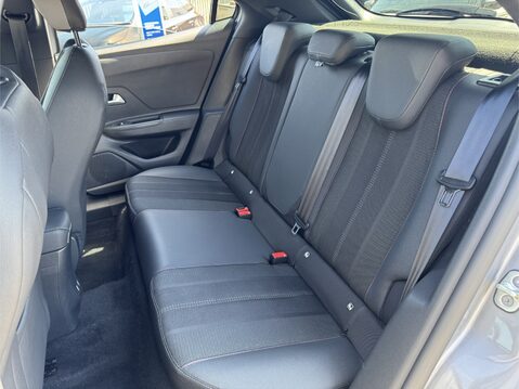 Vauxhall Mokka 100kW GS 50kWh 5dr Auto 31
