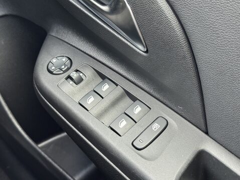 Vauxhall Corsa 100kW Elite Nav 50kWh 5dr Auto [7.4kWCh] 33