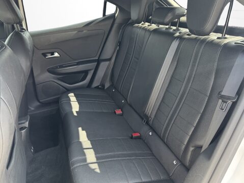 Vauxhall Mokka 100kW Ultimate 50kWh 5dr Auto 31