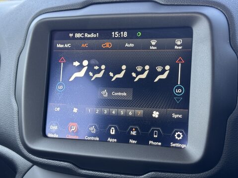 Jeep Renegade 1.3 T4 GSE Limited 5dr DDCT 22