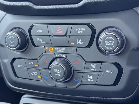 Jeep Renegade 1.3 T4 GSE Limited 5dr DDCT 24