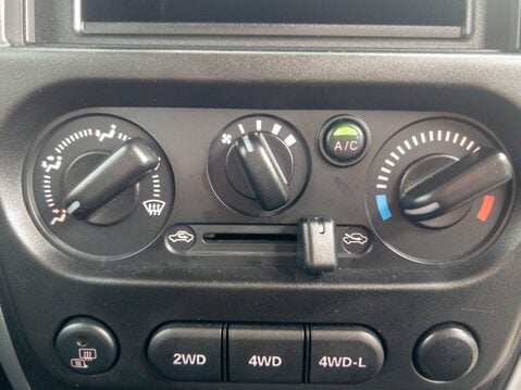Suzuki Jimny 1.3 VVT SZ4 3dr Auto 26
