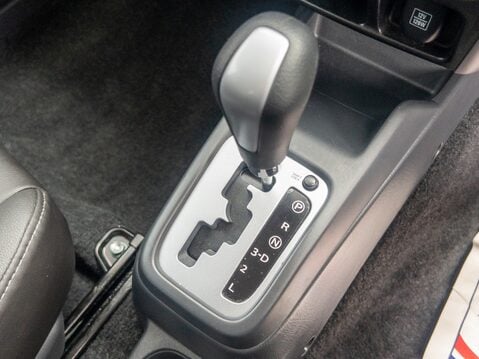 Suzuki Jimny 1.3 VVT SZ4 3dr Auto 28