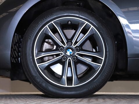 BMW 2 Series 220i Sport 5dr DCT 14