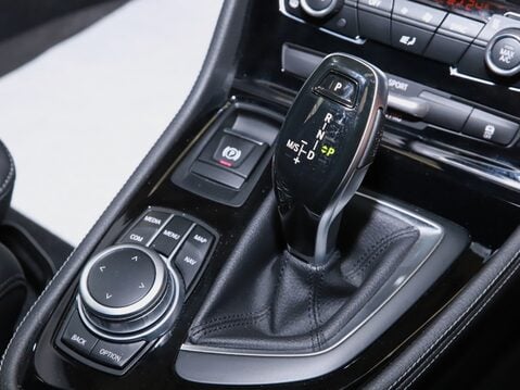 BMW 2 Series 220i Sport 5dr DCT 26