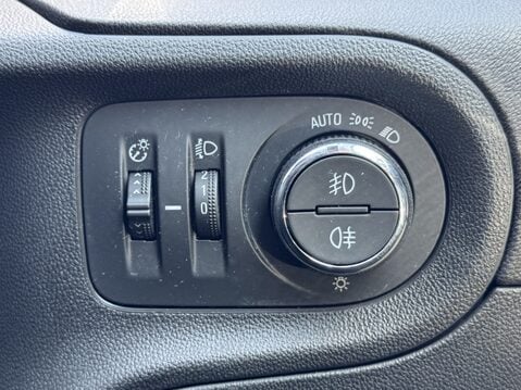 Vauxhall Grandland X 1.2 Turbo Griffin Edition 5dr 31
