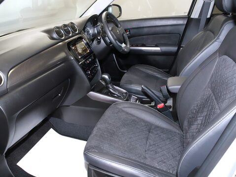 Suzuki Vitara 1.5 Hybrid SZ5 5dr AGS 2