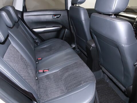 Suzuki Vitara 1.5 Hybrid SZ5 5dr AGS 33