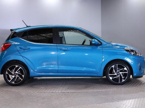 Hyundai i10 1.0 MPi Premium 5dr Auto 10