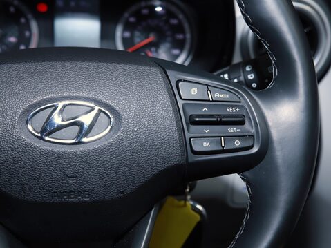Hyundai i10 1.0 MPi Premium 5dr Auto 28