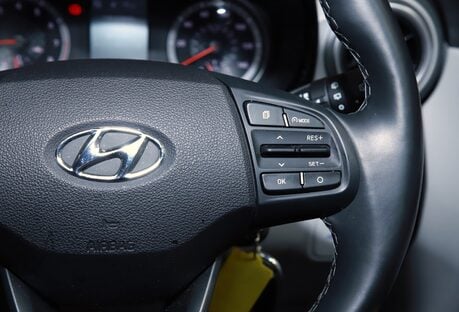 Hyundai i10 1.0 MPi Premium 5dr Auto