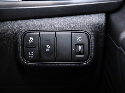 Hyundai BAYON 1.0 TGDi 48V MHEV SE Connect 5dr 29