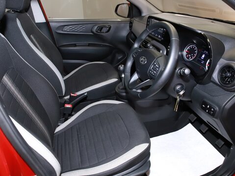 Hyundai i10 1.0 MPi SE Connect 5dr 18