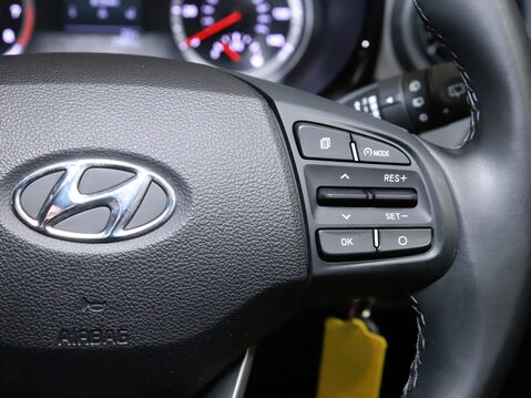 Hyundai i10 1.0 MPi SE Connect 5dr 27