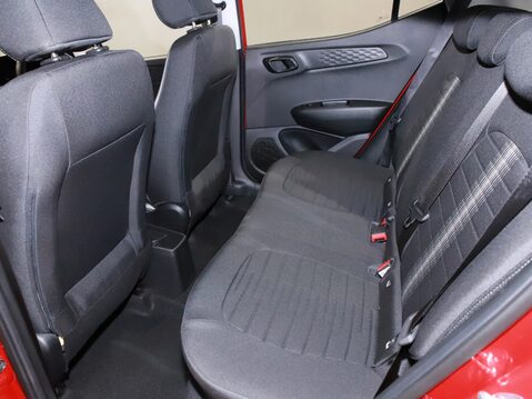Hyundai i10 1.0 MPi SE Connect 5dr 32