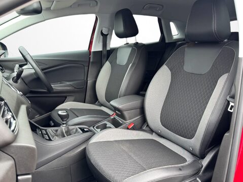 Vauxhall Grandland X 1.2 Turbo SRi Nav 5dr 18