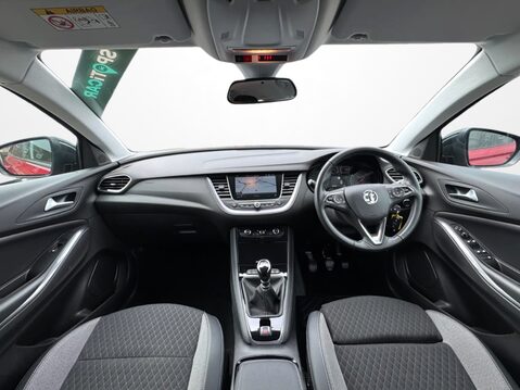 Vauxhall Grandland X 1.2 Turbo SRi Nav 5dr 15