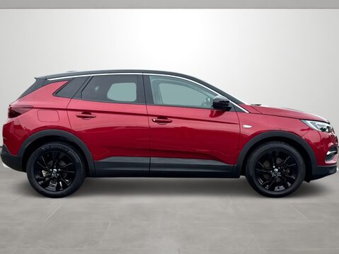 Vauxhall Grandland X 1.2 Turbo SRi Nav 5dr 9