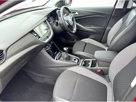 Vauxhall Grandland X 1.2 Turbo SRi Nav 5dr 2