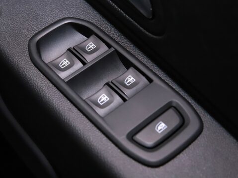Dacia Sandero 0.9 TCe Comfort 5dr 29