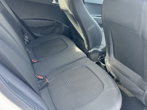 Hyundai i10 1.2 Premium SE 5dr Auto 33
