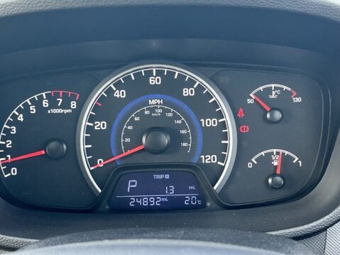 Hyundai i10 1.2 Premium SE 5dr Auto 21