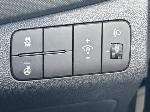 Hyundai i10 1.2 Premium SE 5dr Auto 30