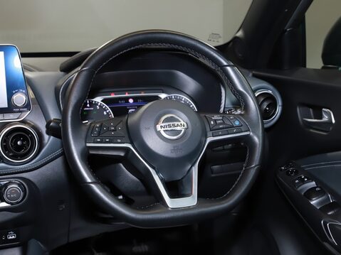 Nissan Juke 1.0 DiG-T 114 Tekna 5dr 17