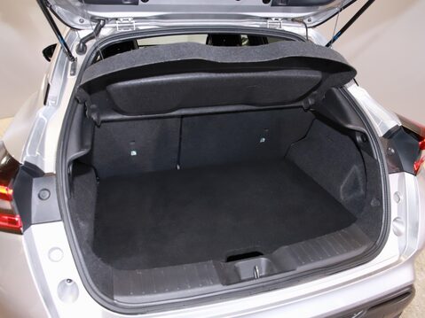 Nissan Juke 1.0 DiG-T 114 Tekna 5dr 38