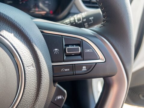Suzuki Swift 1.2 Mild Hybrid Motion 5dr 28