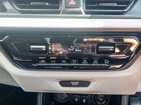 Suzuki Swift 1.2 Mild Hybrid Motion 5dr 36