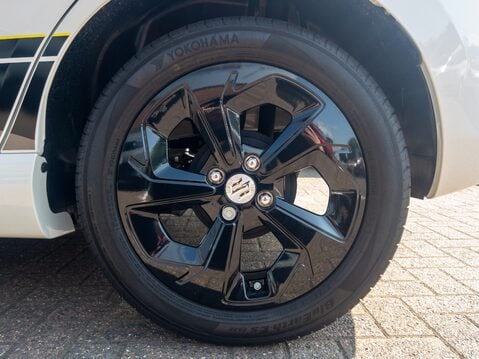 Suzuki Swift 1.2 Mild Hybrid Motion 5dr 43