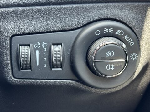 Jeep Compass 1.4 Multiair 140 Limited 5dr [2WD] 29