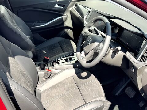 Vauxhall Grandland 1.2 Hybrid [136] Ultimate 5dr e-DCT6 18
