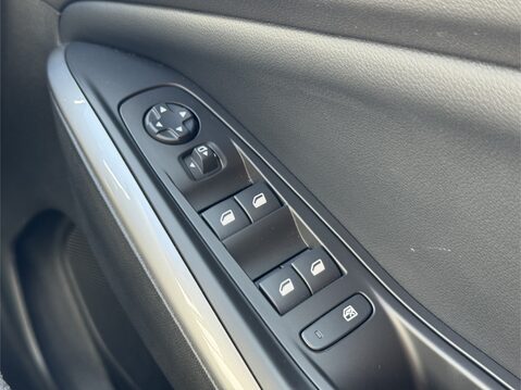 Vauxhall Grandland 1.2 Hybrid [136] Ultimate 5dr e-DCT6 32