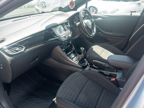 Vauxhall Astra 1.4T 16V 150 SRi 5dr 2