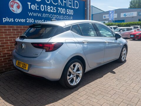 Vauxhall Astra 1.4T 16V 150 SRi 5dr 9