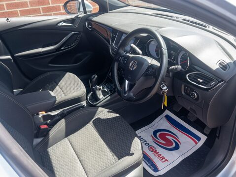 Vauxhall Astra 1.4T 16V 150 SRi 5dr 16