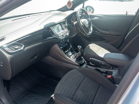 Vauxhall Astra 1.4T 16V 150 SRi 5dr 2