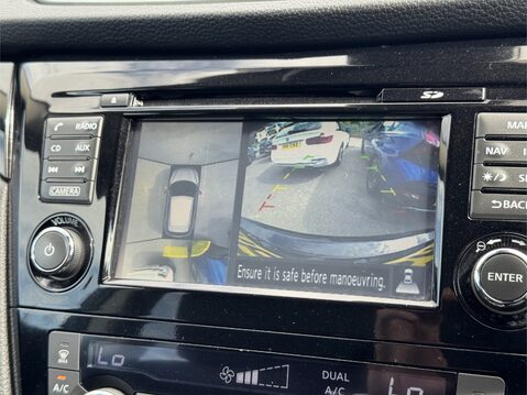 Nissan Qashqai 1.6 DiG-T N-Connecta 5dr 20