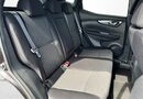 Nissan Qashqai 1.6 DiG-T N-Connecta 5dr 31