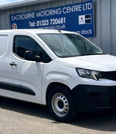 Peugeot Partner 800 100kW 50kWh Professional Premium + Van Auto