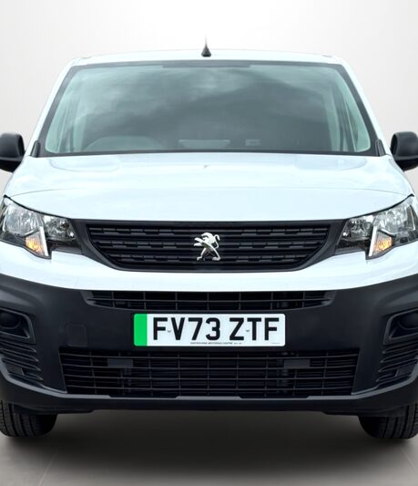 Peugeot Partner 800 100kW 50kWh Professional Premium + Van Auto